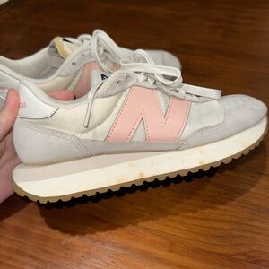 SOLD  Newbalance 237